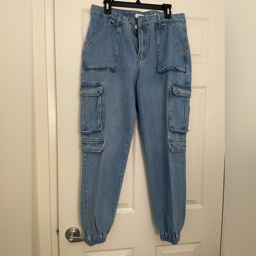 Forever 21 Light Blue Denim Jeans - Picture 2 of 3